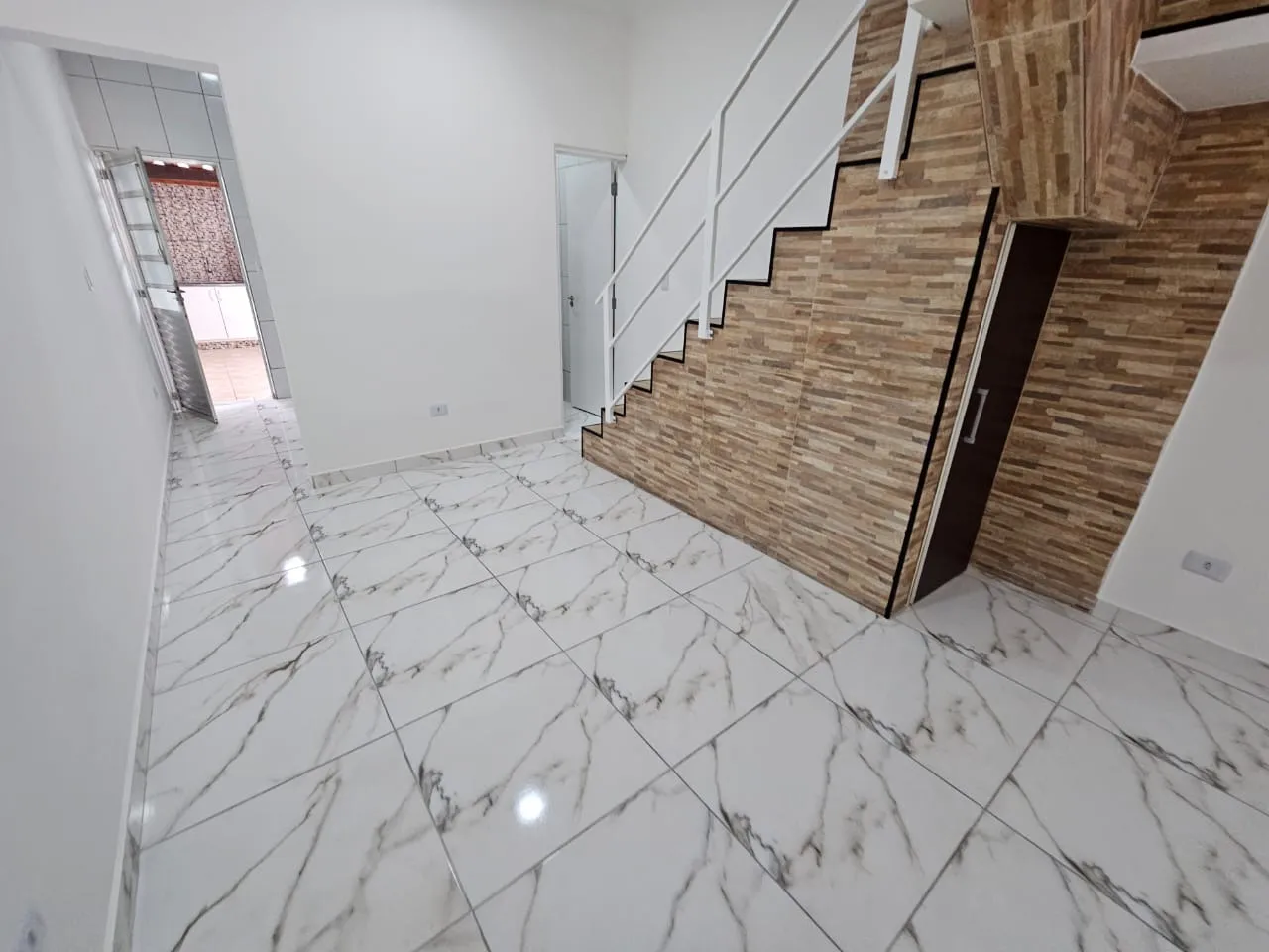 Imagem Casa à venda em Sorocaba-SP, Jardim Topázio: 2 quartos, 1 sala, 2 banheiros, 1 vaga de garagem - 100m² de área