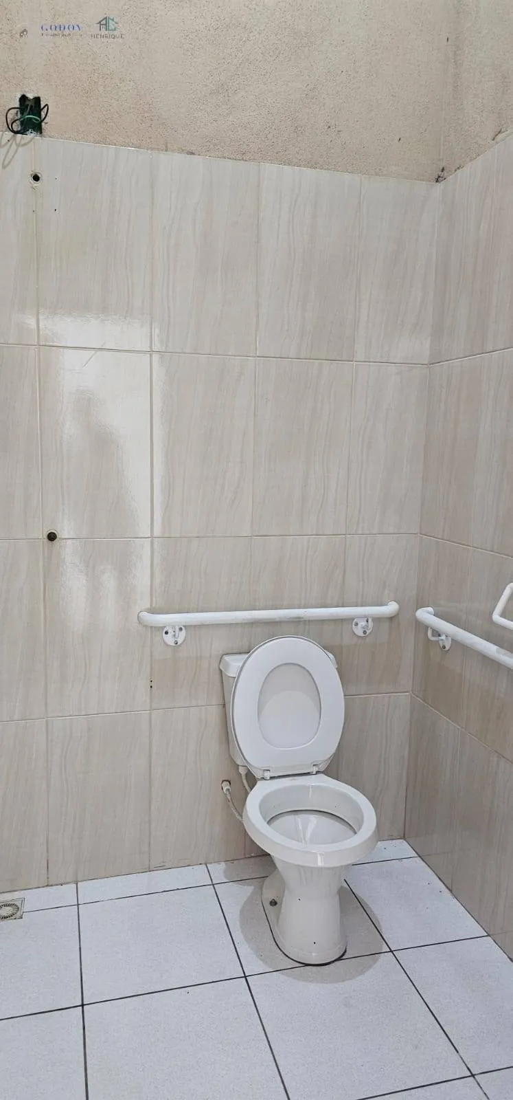 Imagem Oportunidade de Locação: Ponto Comercial Amplo e Bem Localizado