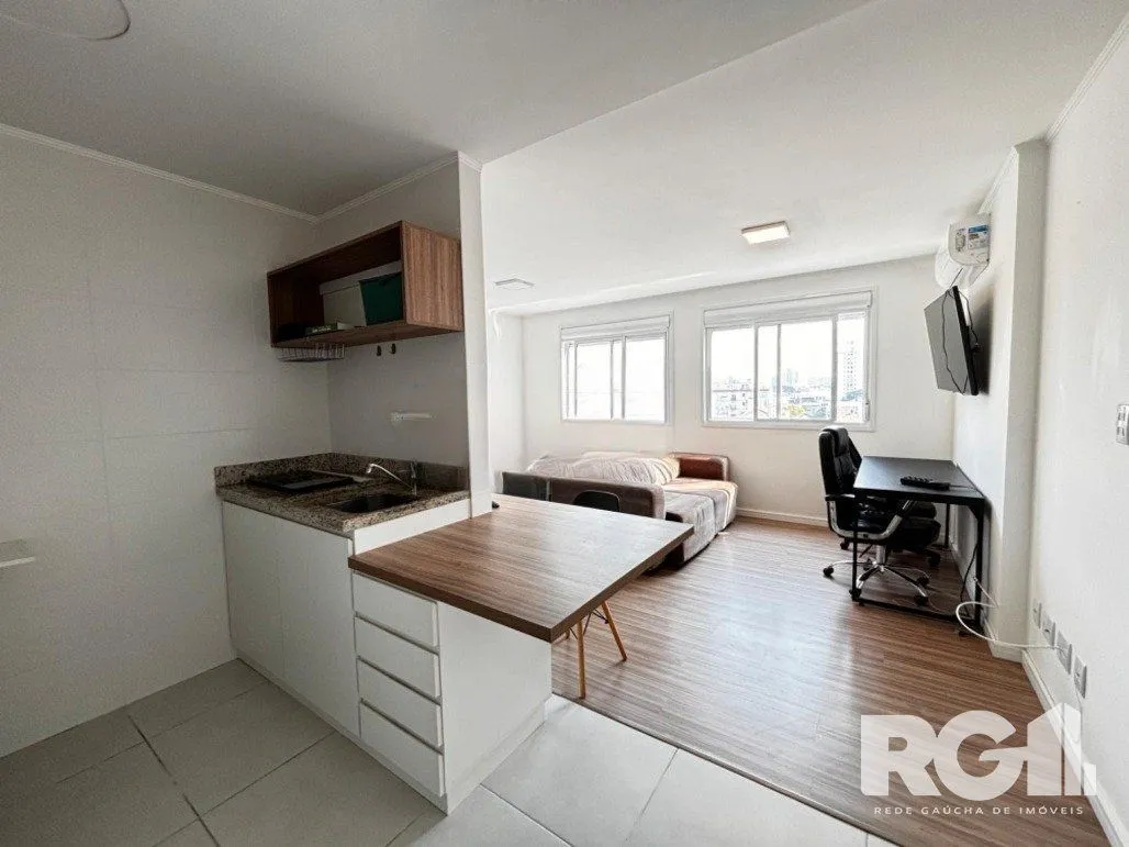 Imagem Apartamento pra investidor, 1 dormitório 51m², privativos 01 vaga locado. TOTALMENTE MOBILIADO R. Plácido de Castro - Azenha - Porto Alegre