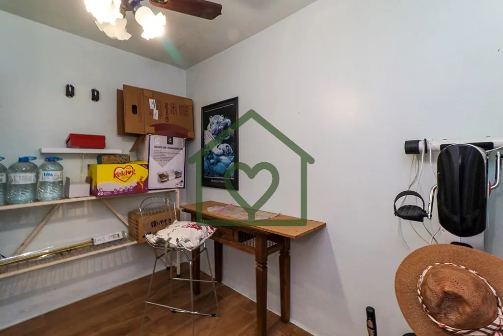 Imagem Casa com 4 dormitórios e 5 vagas no bairro Passo DAreia 
 
Casa com 180m² de área privativa, em t...