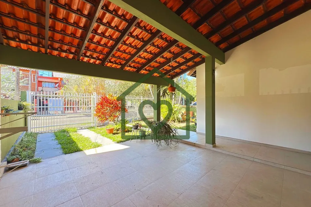 Imagem Está excelente casa destaca-se pelo conforto, amplitude e excelente distribuição dos ambientes, i...