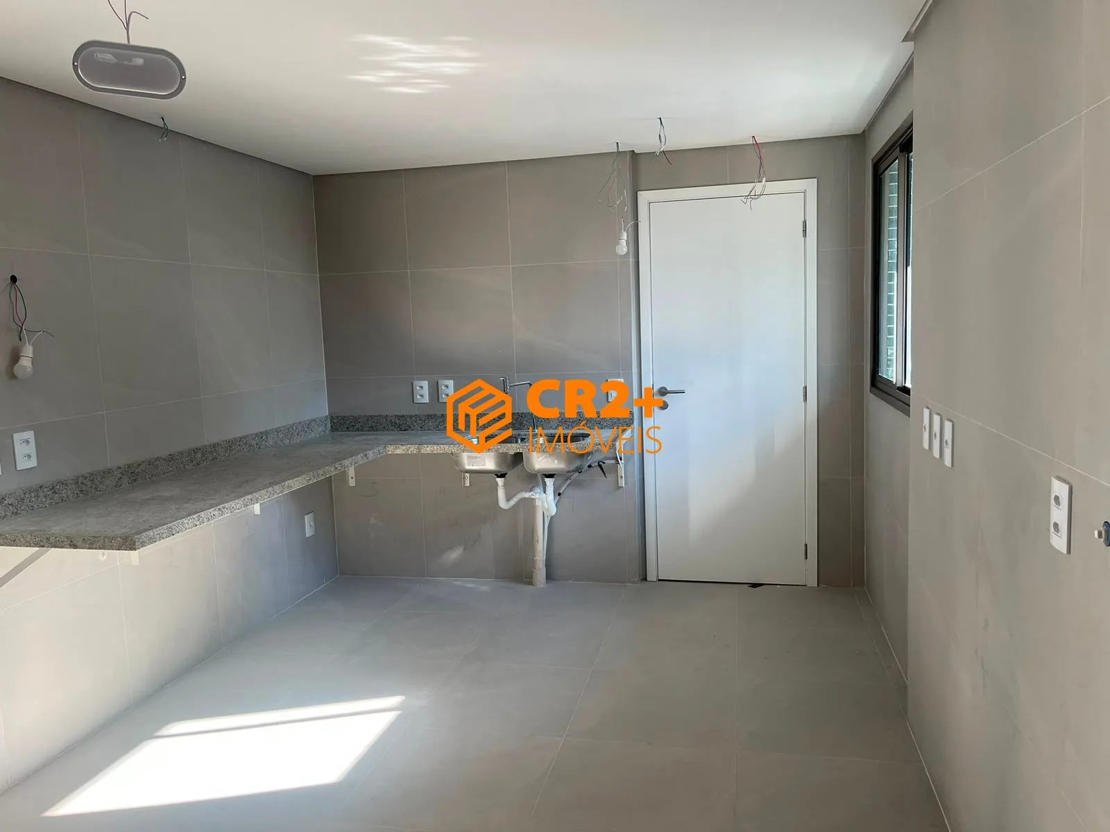 Imagem VENDO APARTAMENTO 124M² TOTALMENTE NOVO NAS GRAÇAS
