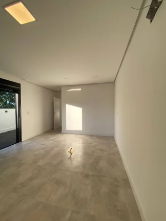 Imagem ESTILO EM ALTO PADRÃO!!! Casa térrea com 2 dormitórios, condomínio fechado