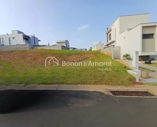 Imagem Terreno à venda no Condomínio Reserva do Itamaracá em Valinhos, com 420 m², em uma topografia em...