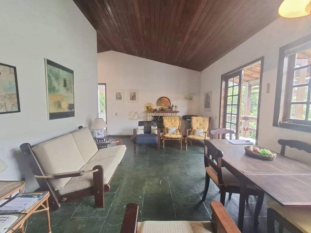 Imagem Casa em Condomínio para Venda em Teresópolis / RJ no bairro Parque do Imbui