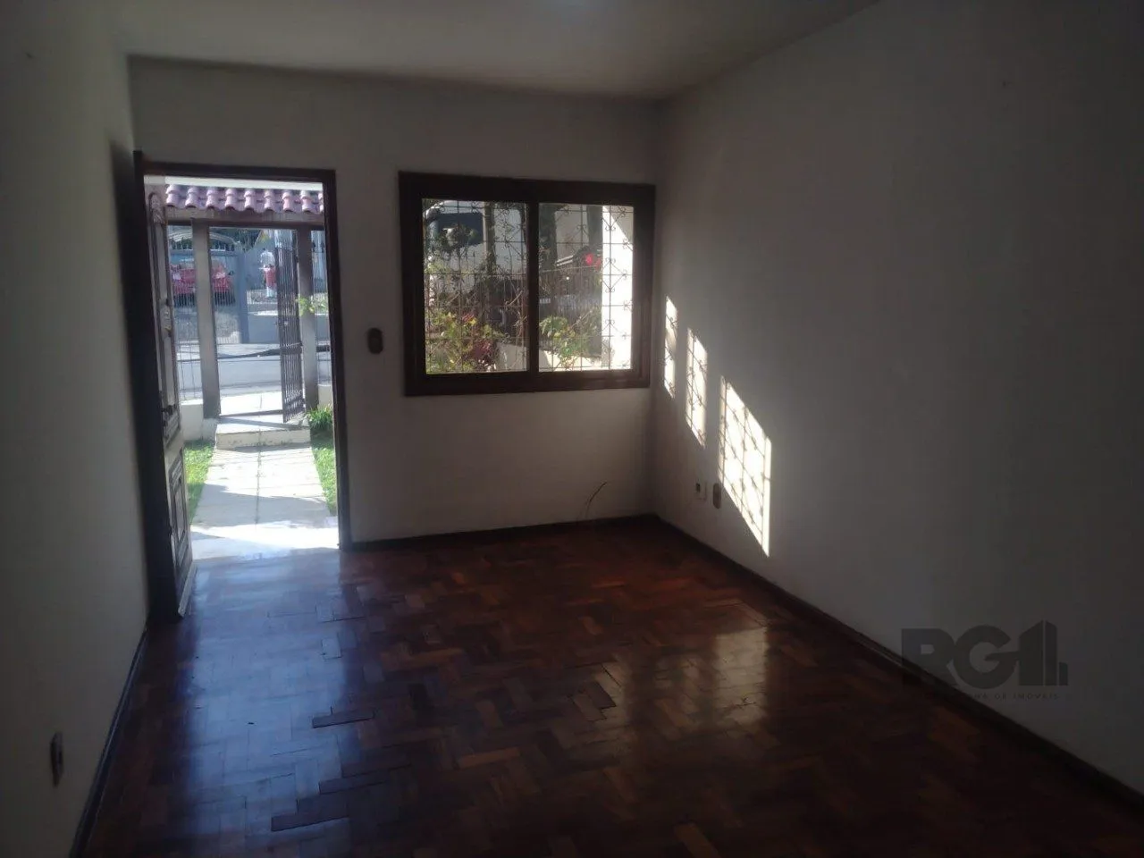 Imagem Casa 2 dormitórios, 1 vaga, Bairro Vila Cachoeirinha