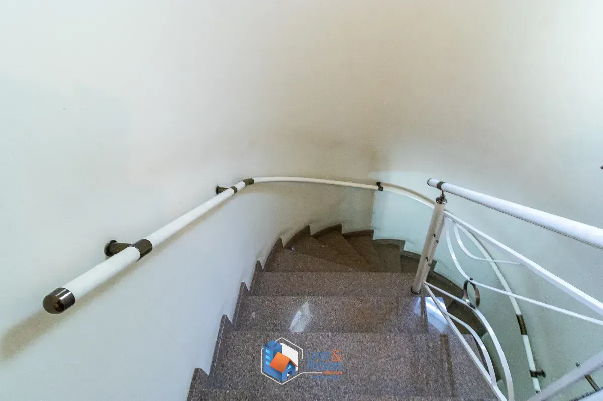Imagem Sobrado para venda em City América com 4 quartos, sendo 3 suítes, 400m²