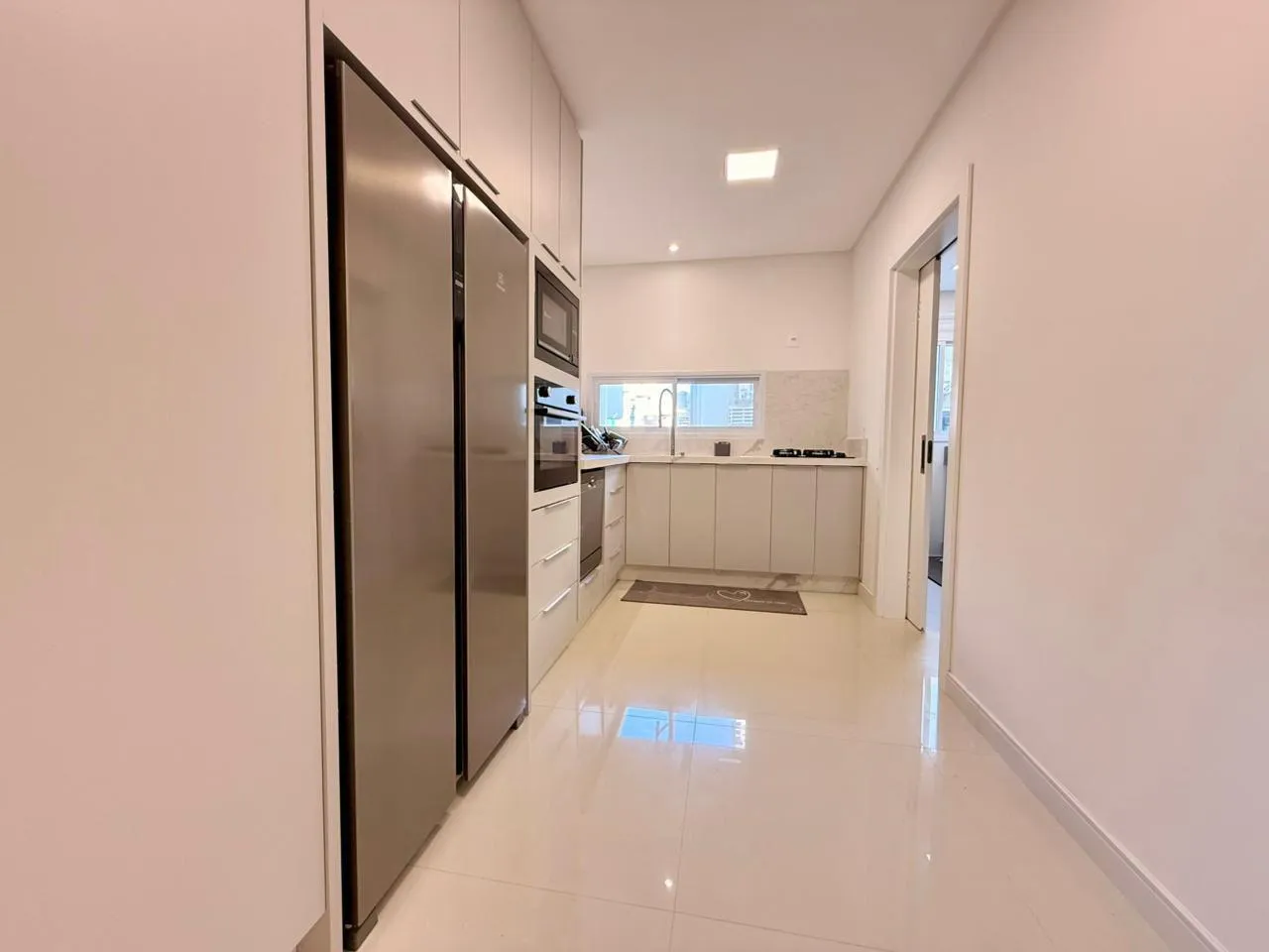 Imagem Apartamento com vista para o mar à venda com 179.5m2 por R$ 4.850.000,00