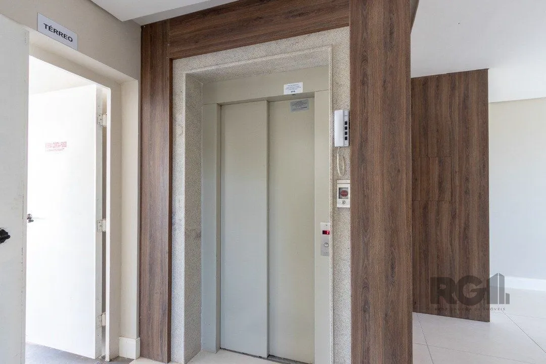 Imagem Apartamento para Venda - 71m², 2 dormitórios, sendo 1 suites, 2 vagas - Camaquã