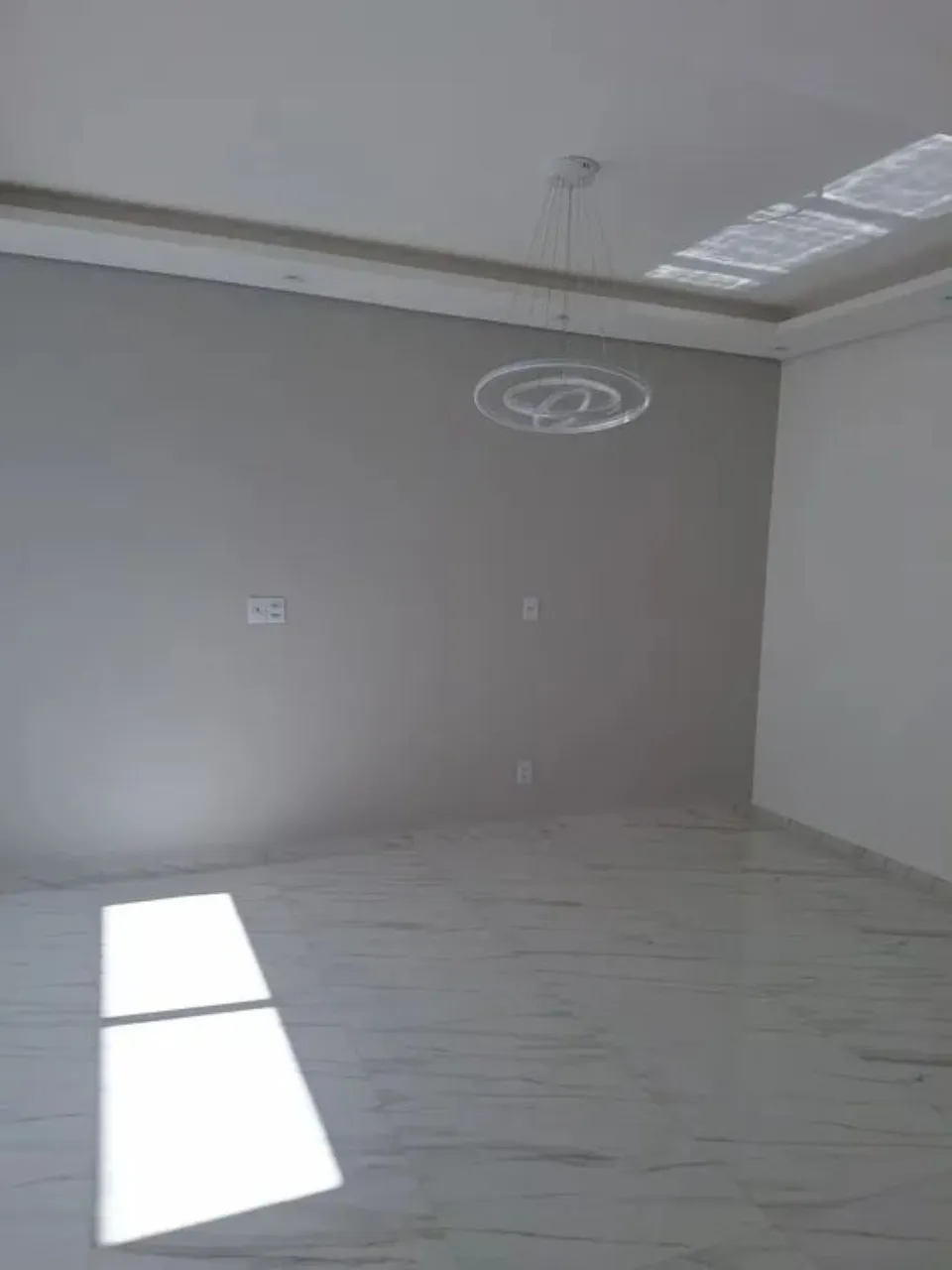 Imagem Maravilhosa casa em condomínio à venda em Sorocaba-SP, Jardim Residencial Villagio Ipanema I: 3 quartos, 1 suíte, 3 salas, 2 banheiros, 3 vagas, 95m².