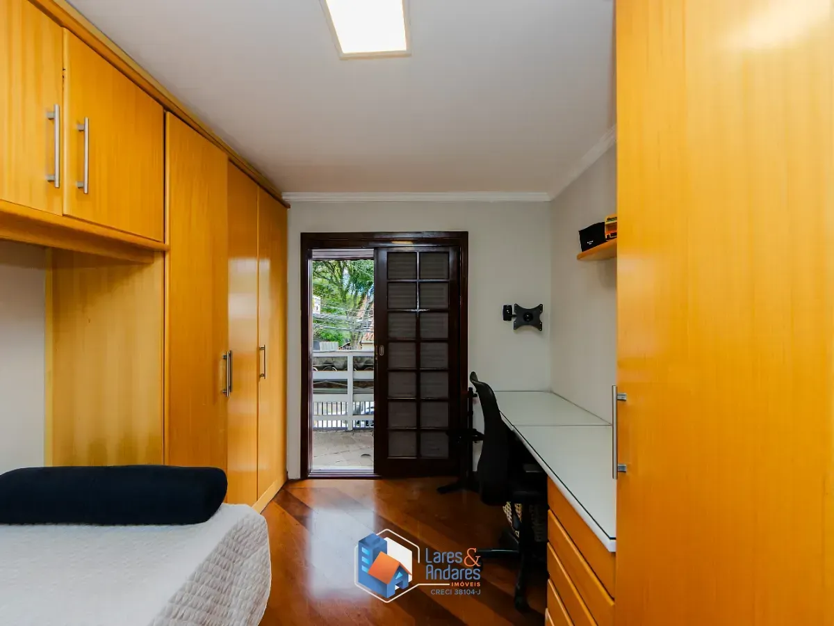 Imagem Casa para venda em Conjunto Residencial Santa Terezinha com 4 quartos, sendo 1 suíte, 192m²