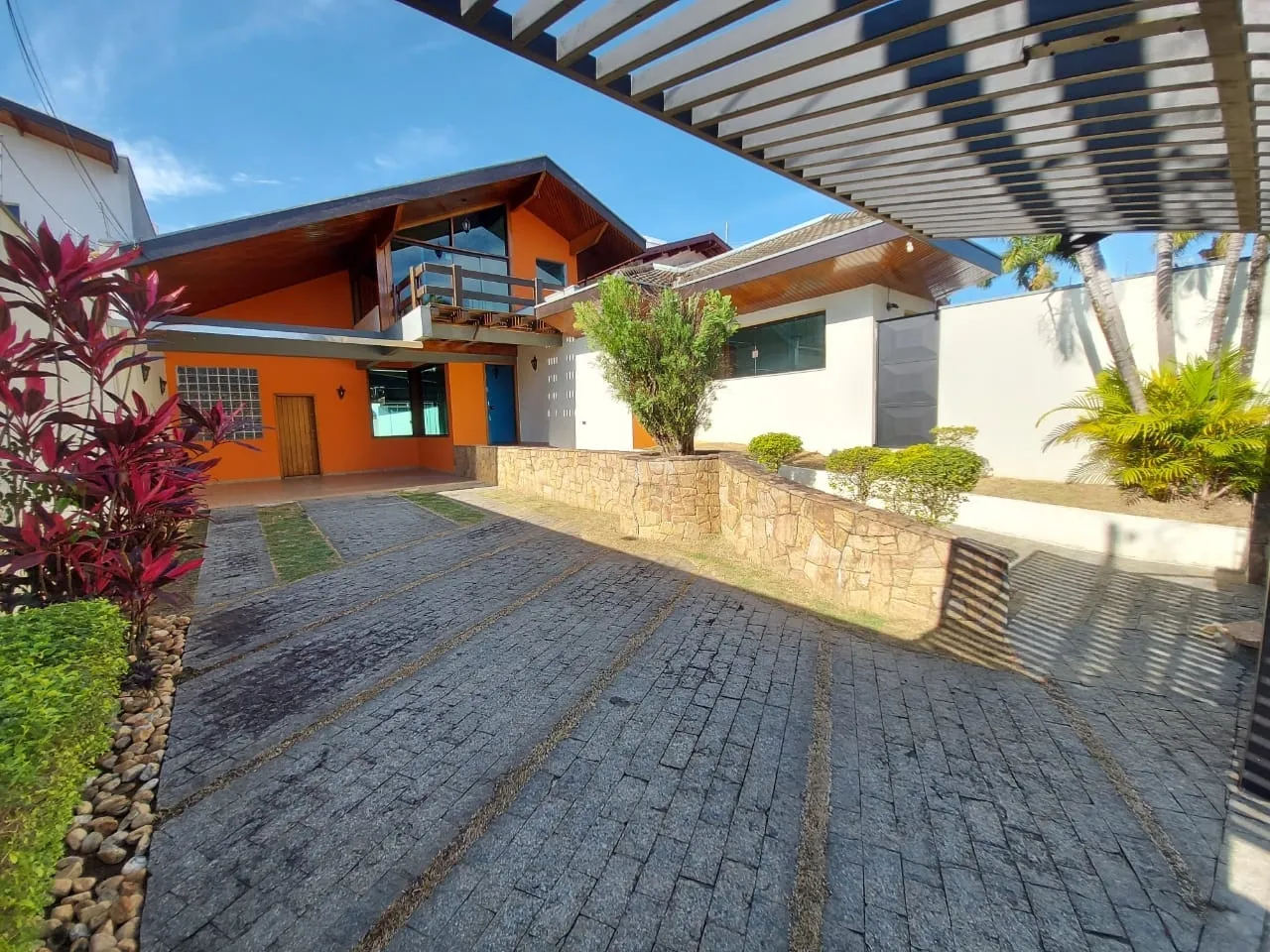 Imagem Casa à venda 3 Quartos, 1 Suite, 6 Vagas, 570M², Jardim das Nações, Taubaté - SP