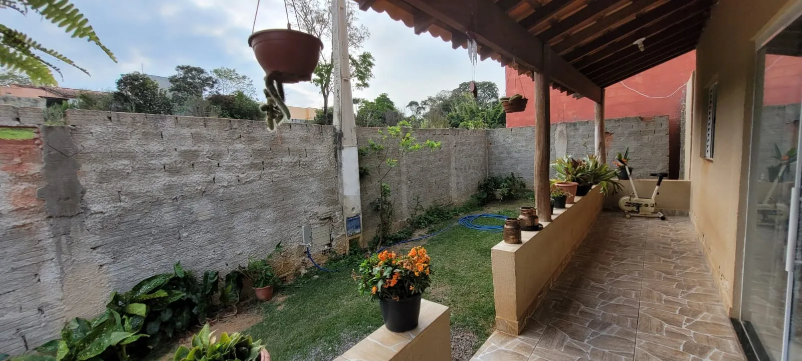 Imagem Chácara com 2 casa e 1 edícula - Condomínio Residencial Aquarius- Araçoiaba da Serra