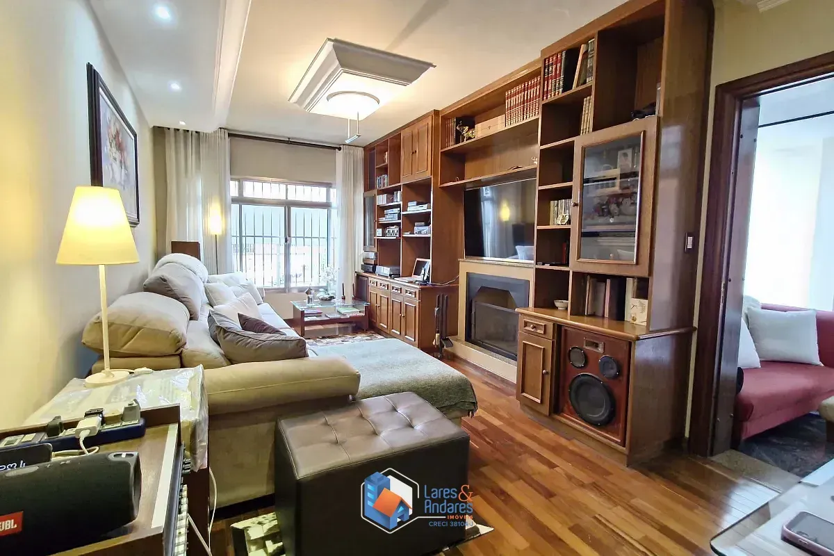 Imagem Sobrado para venda em Vila Santa Catarina com 3 quartos, sendo 2 suítes, 223m²