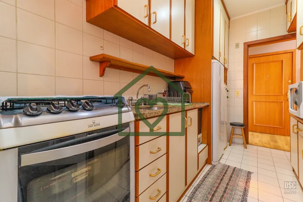 Imagem LINDA COBERTURA DE 200M² , 3 dormitórios sendo 1 suíte, 2 banheiros social, mais banheiro auxilia...