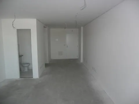 Imagem VENDA DE SALA COMERCIAL NO EDIFÍCIO OFFICE PREMIUM, EM INDAIATUBA/SP, 40m² com toilette e 02 vagas de garagem, em edifício conceituado. CONSULTE-NOS.