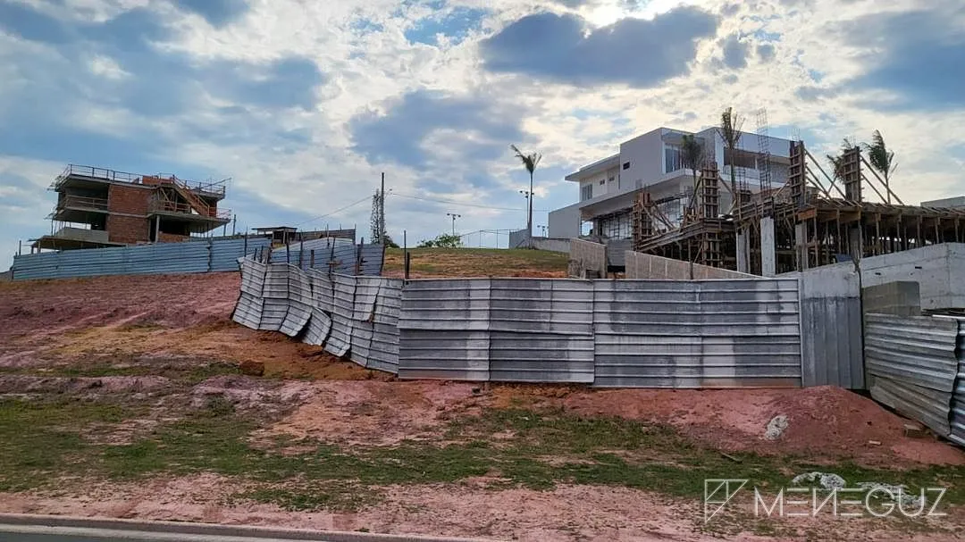 Imagem Terreno a venda no condomínio Jardins de Veneza em Vila Velha