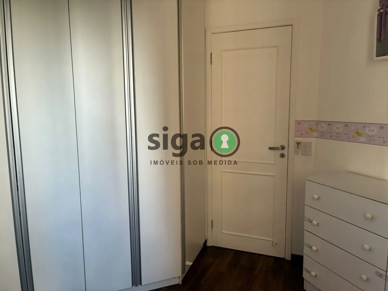 Imagem VENDE Apartamento na Vila Suzana (Região do MORUMBI) com 2 quartos, uma suíte + Closet e 2 vagas