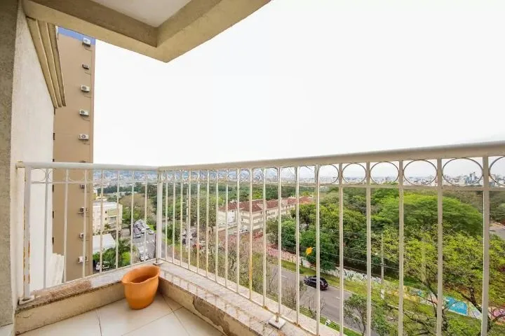 Imagem Apartamento de 2 dormitórios à venda no Jardim do Salso - Porto Alegre