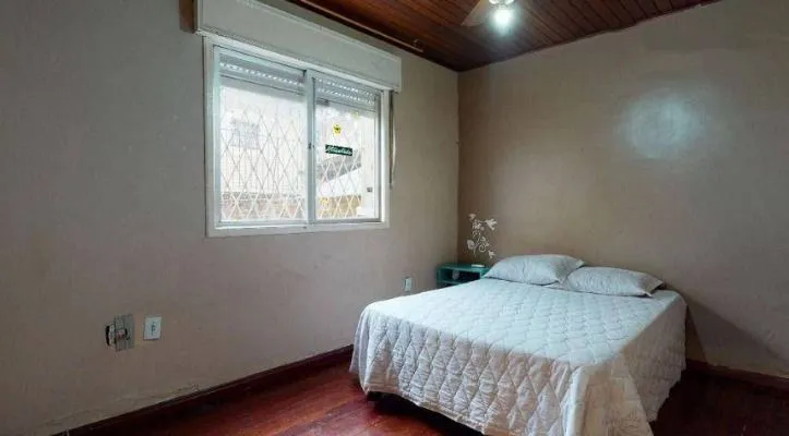 Imagem Casa para Venda - 190m², 4 dormitórios, sendo 1 suites, 2 vagas - Partenon