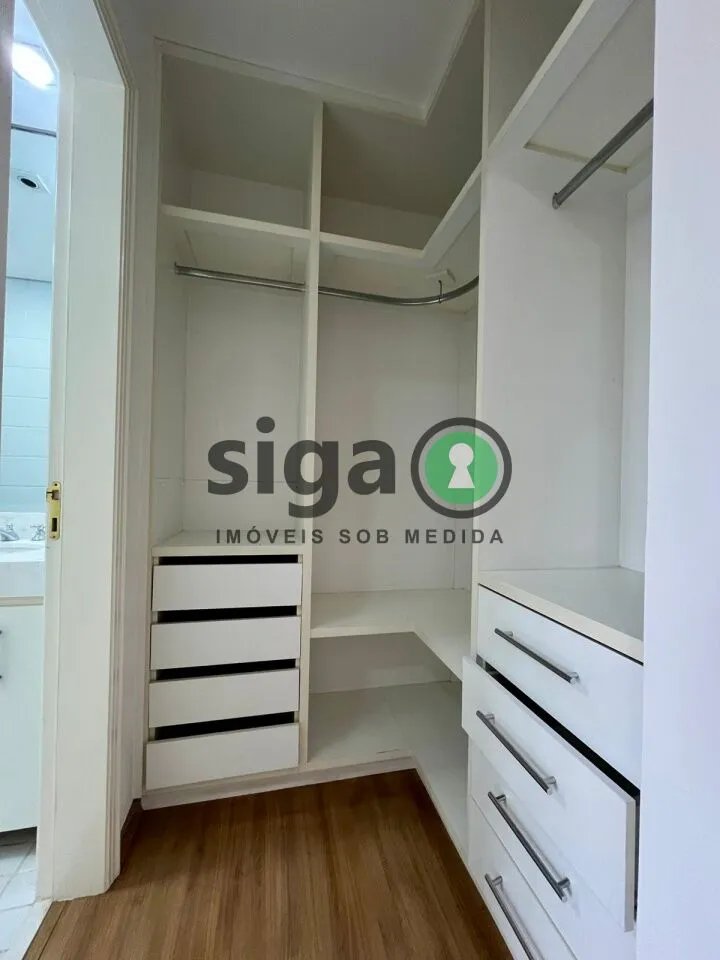 Imagem Apartamento de 260m2, com 4 suítes e 4 vagas no coração do Panamby