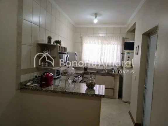 Imagem Esta casa está localizada no condomínio Colinas Ermitage, em Sousas, Campinas-SP, em um terreno de...
