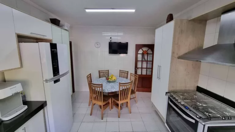 Imagem Cond Pq das Artes - 4 suítes. Home office, gourmet, piscina e pomar!