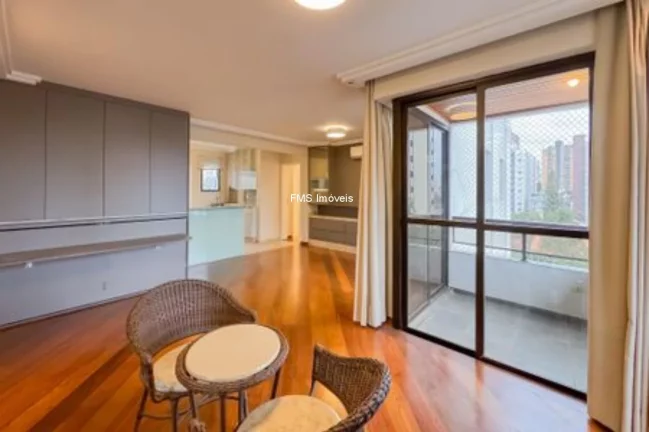 Imagem Apartamento à venda ou locação na Vila Mariana com 3 quartos sendo 1 suíte, 2 banheiros, 3 vagas, 116m²