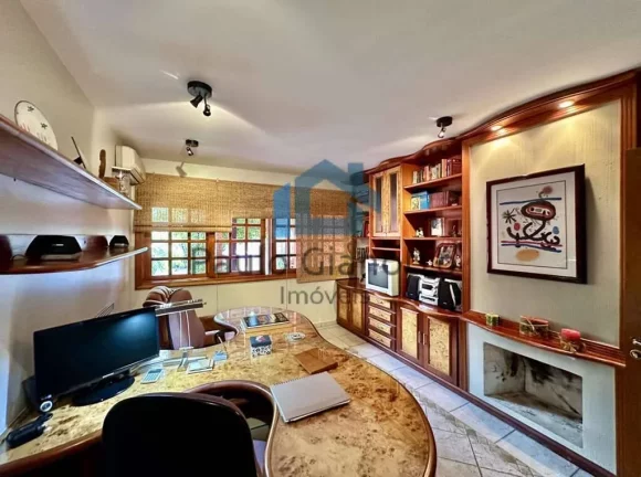 Imagem Casa Alto Padrão à venda no Condomínio Villa Vianna