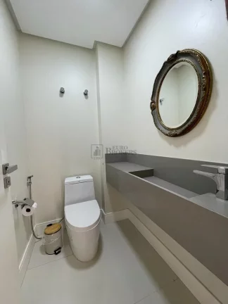 Imagem Apartamento com 3 suítes no Centro de Balneário Camboriú.