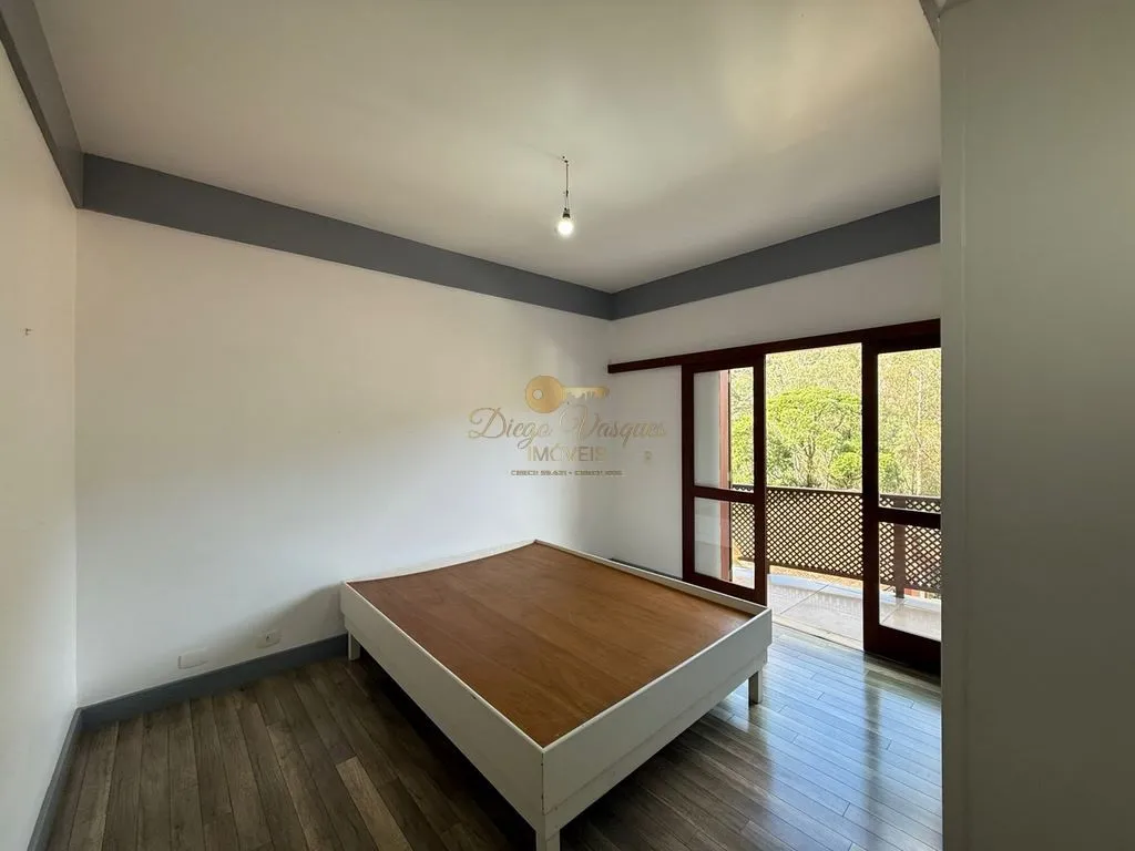 Imagem Casa em Condomínio para Venda em Teresópolis / RJ no bairro Granja Guarani