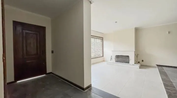 Imagem Casa de 3 dormitórios, 1 suíte e 3 vagas de garagem, bairro Ipanema.