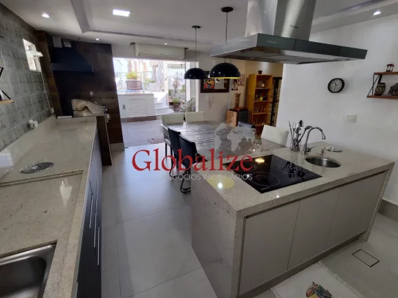 Imagem Cobertura Duplex de CINEMA com vista mar totalmente reformada no bairro da Ponta da Praia em Santos (SP) por R$.2.400.000,00 !