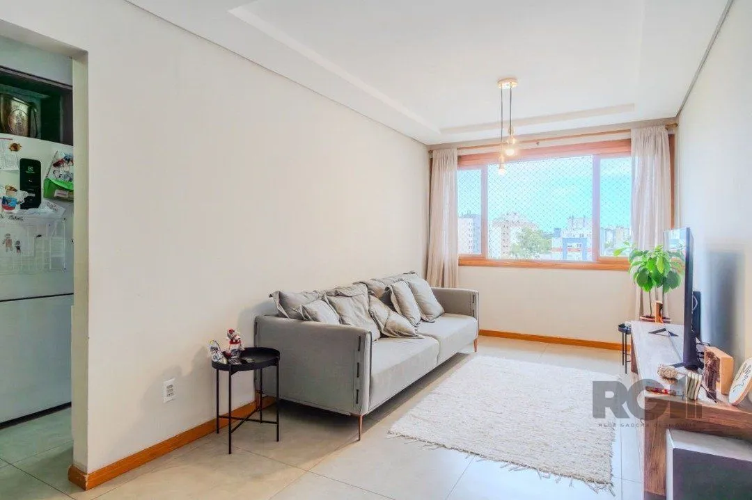 Imagem Ótimo apartamento, reformado , dois dormitórios e uma suíte, vaga escriturada.