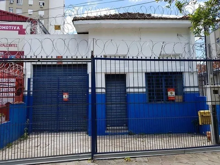 Imagem Casa para Venda - 181.5m², 2 dormitórios, 10 vagas - Partenon