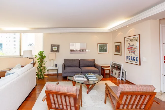 Imagem Apartamento no Itaim Bibi, São Paulo-SP: 3 quartos, 3 suítes, 1 sala, 4 banheiros, 3 vagas, 331m²!