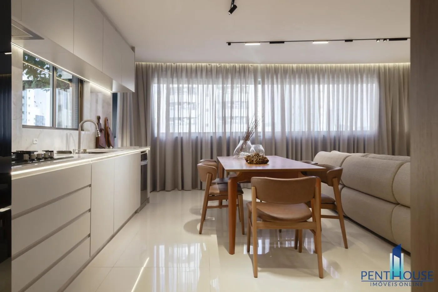 Imagem Apartamento com Terraço para Venda em Balneário Camboriú, CENTRO, 3 dormitórios, 3 suítes, 3 banheiros, 3 vagas