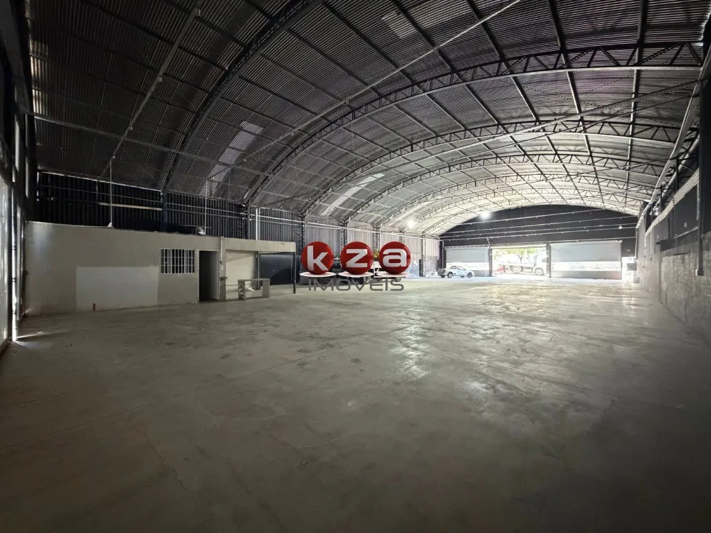 Imagem Galpão Comercial para Locação em Vinhedo-SP, Bairro Jardim Alves Nogueira: 2 Salas, 3 Banheiros, 5 Vagas de Garagem, 850m².