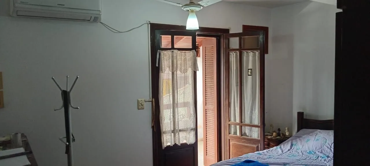 Imagem Excelente oportunidade de adquirir um sobrado no charmoso bairro Guarujá