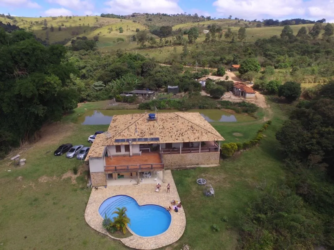 Imagem Vendo de um Excelente Sítio/Fazendinha em Crucilândia/MG com 5 hectares de terra (50.000 m²).