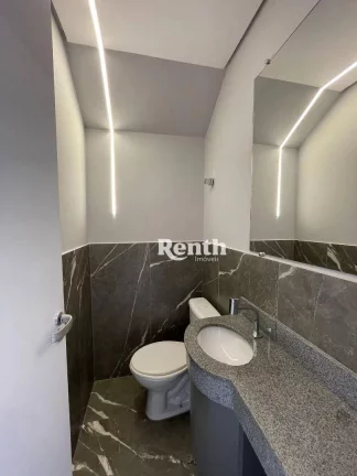 Imagem Sobrado em condomínio com 3 dormitórios por R$ 530.000
