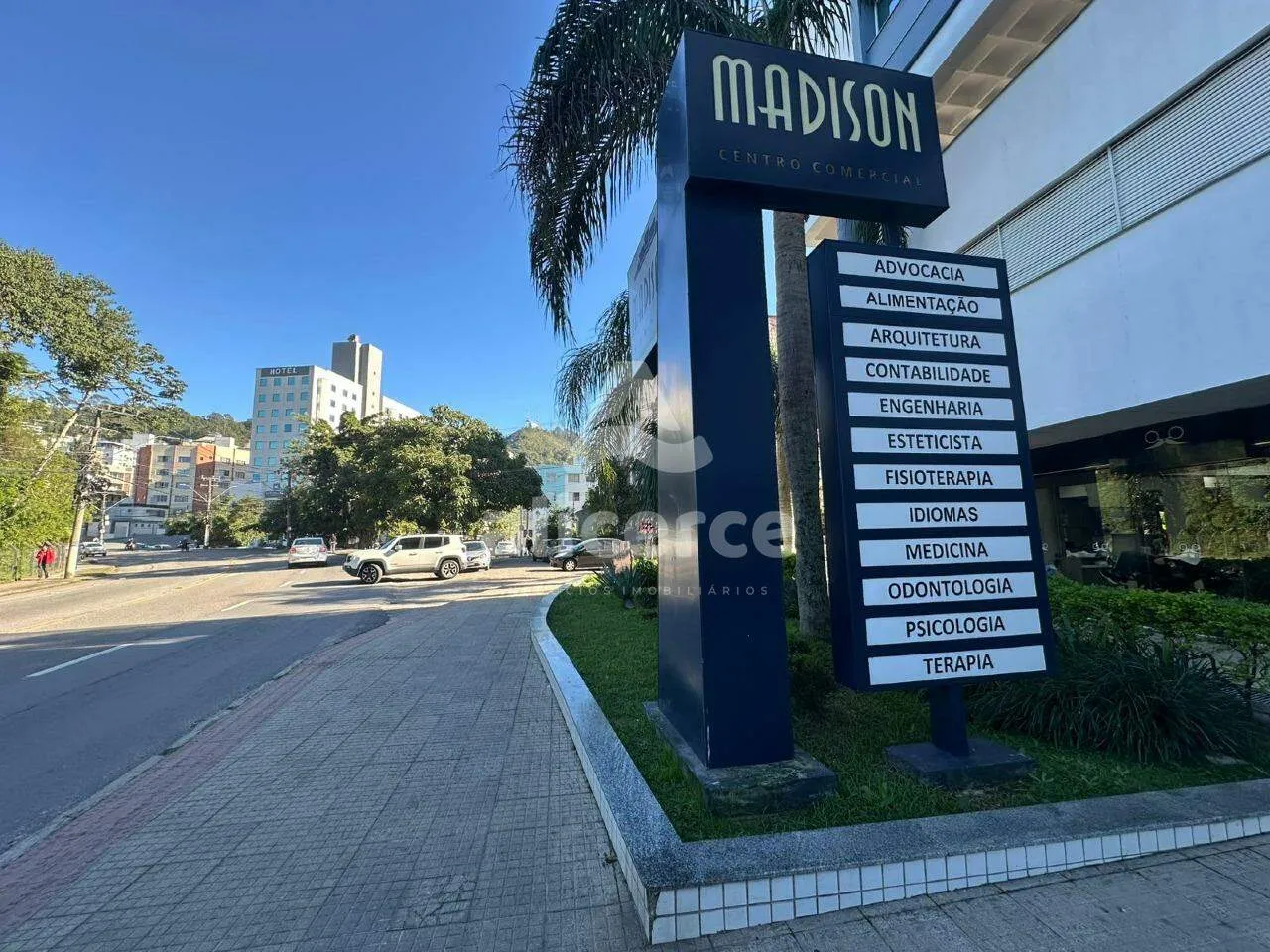 Imagem Excelente sala comercial com 30 m2 no bairro Trindade em Florianópolis