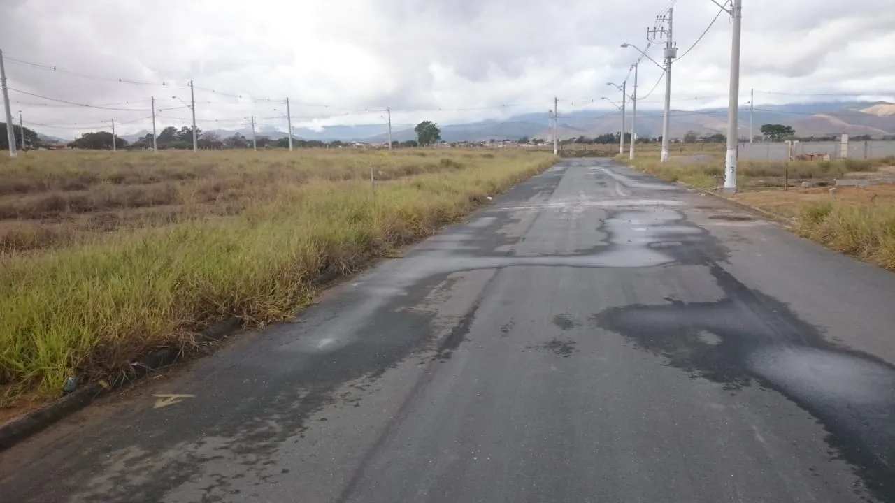 Imagem Terreno à venda 200M², Loteamento Residencial e Comercial Araguaia, Pindamonhangaba - SP