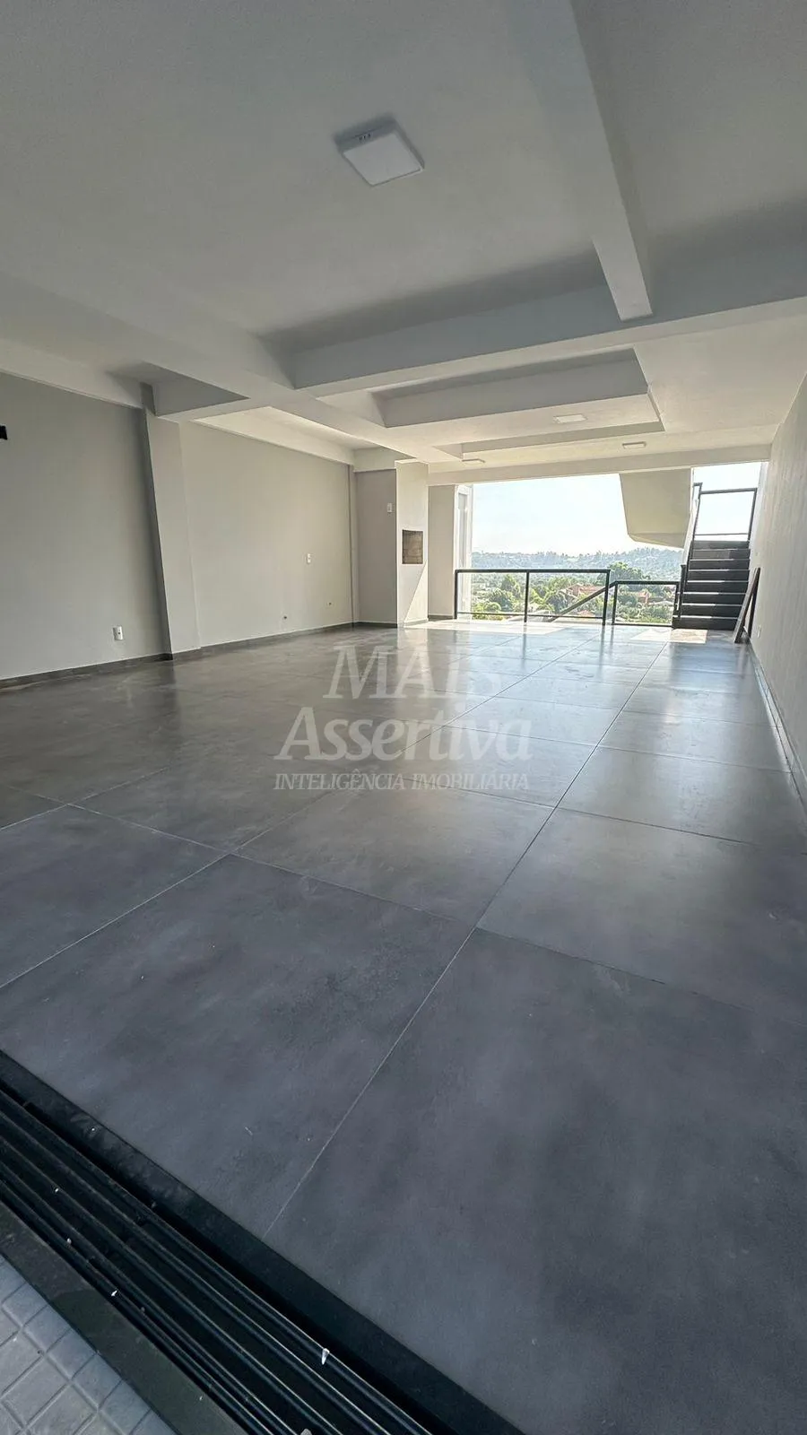 Imagem Lindo sobrado com 158,32 m2, de área privativa em terreno de 180,00 m², conta com 01 Sala de esta...