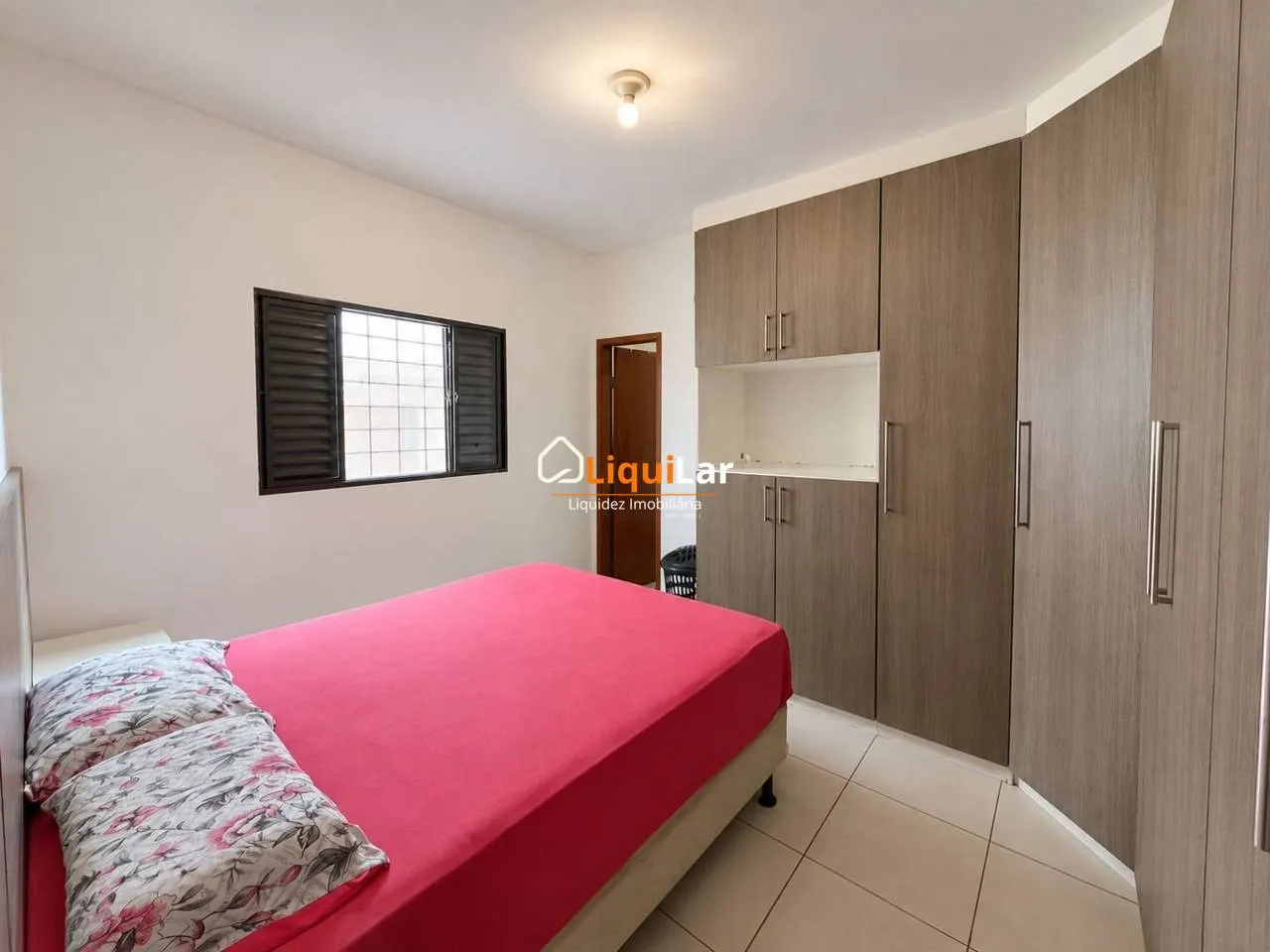 Imagem Casa no Jardim Itamaracá | 2 Quartos, Suíte, Planejados e Porteira Fechada