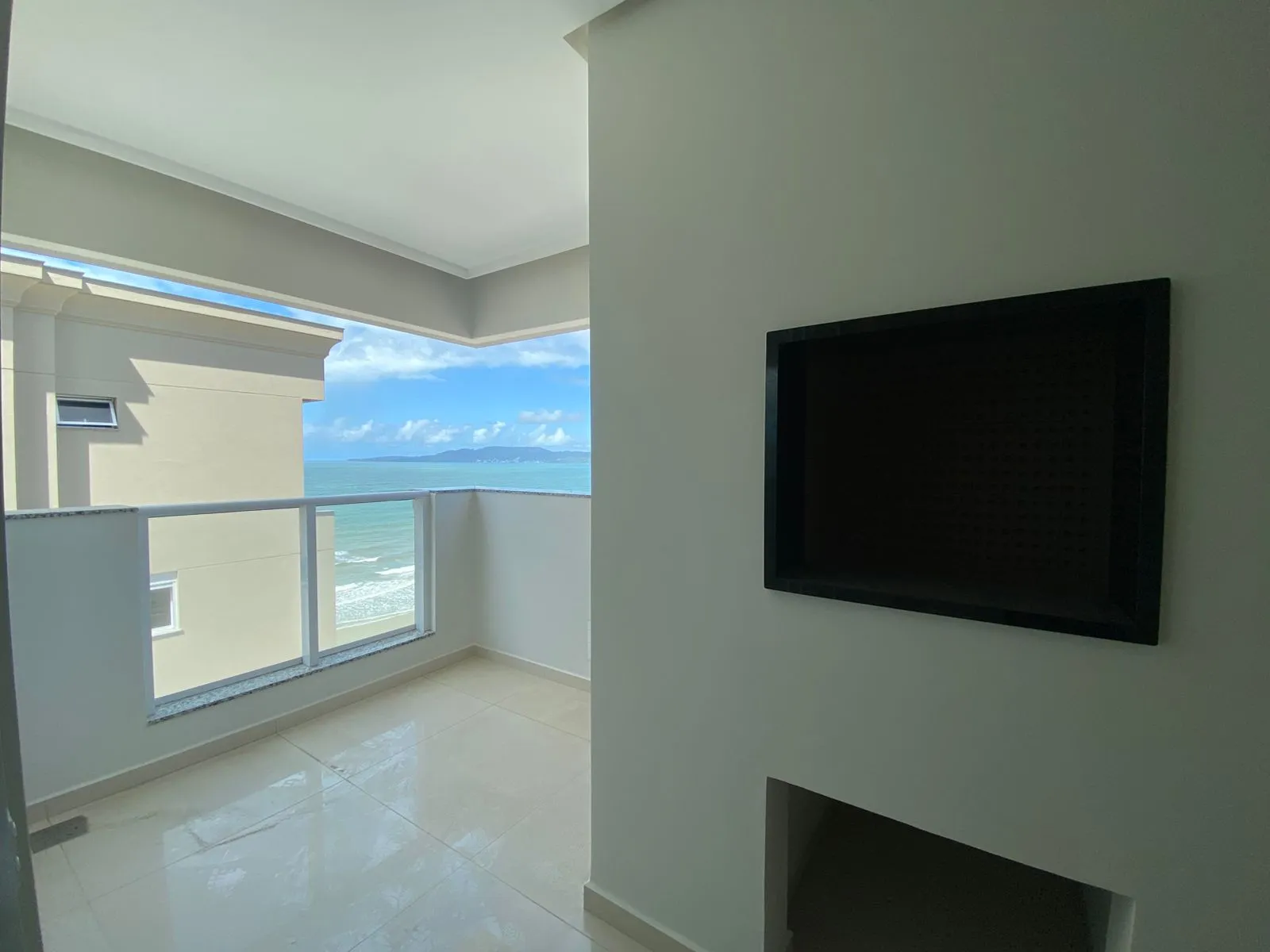 Imagem Apartamento com vista para o mar à venda com 128.84m2 por R$ 4.200.000,00
