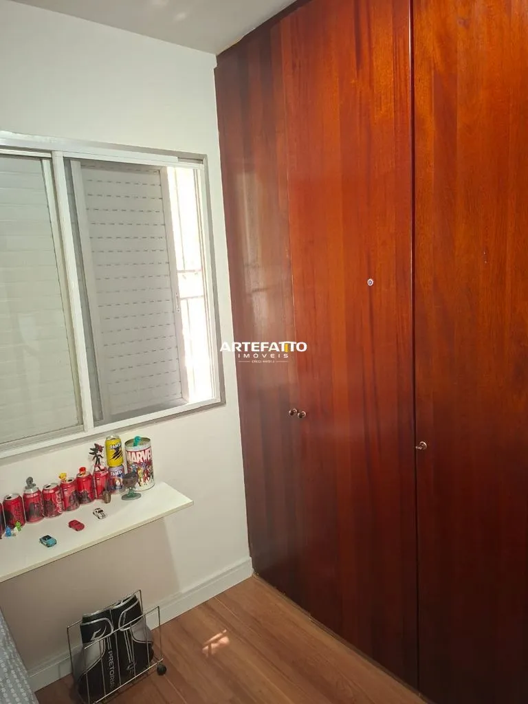 Imagem São 84,55 mt2, divididos da seguinte forma: 4 quatros e 3 banheiros
