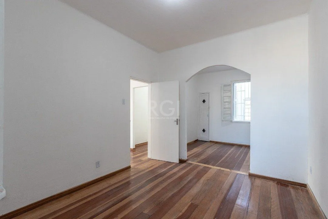 Imagem Casa para Venda - 180.2m², 3 dormitórios, 3 vagas - Medianeira