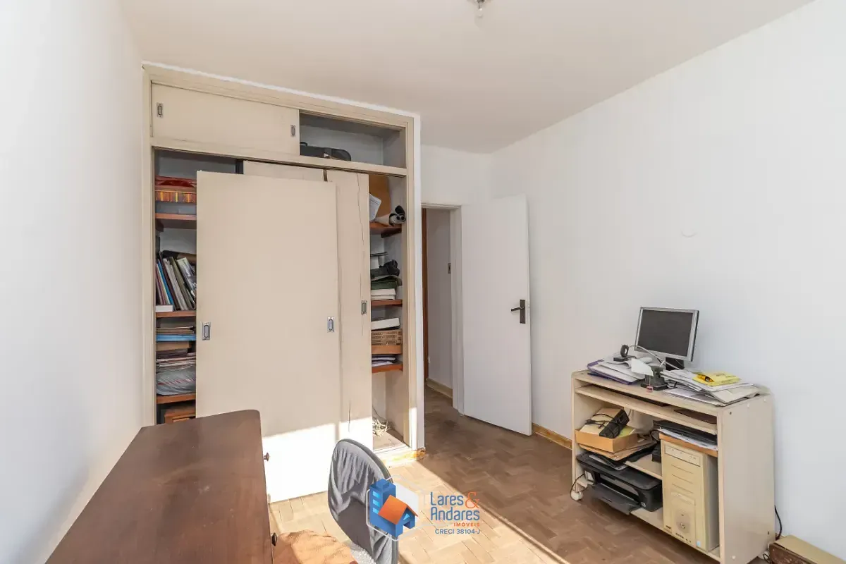 Imagem Casa para venda em Paraíso com 4 quartos, sendo 1 suíte, 244m²