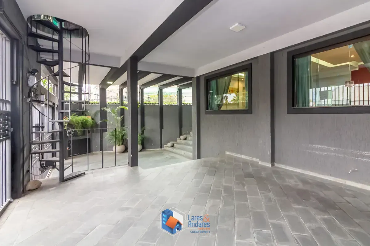 Imagem Sobrado para venda em Nossa Senhora do Ó com 3 quartos, sendo 3 suítes, 324m²